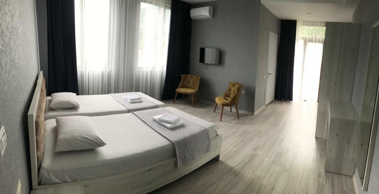 Hotel Fleur De Lis Gonio Ngoại thất bức ảnh